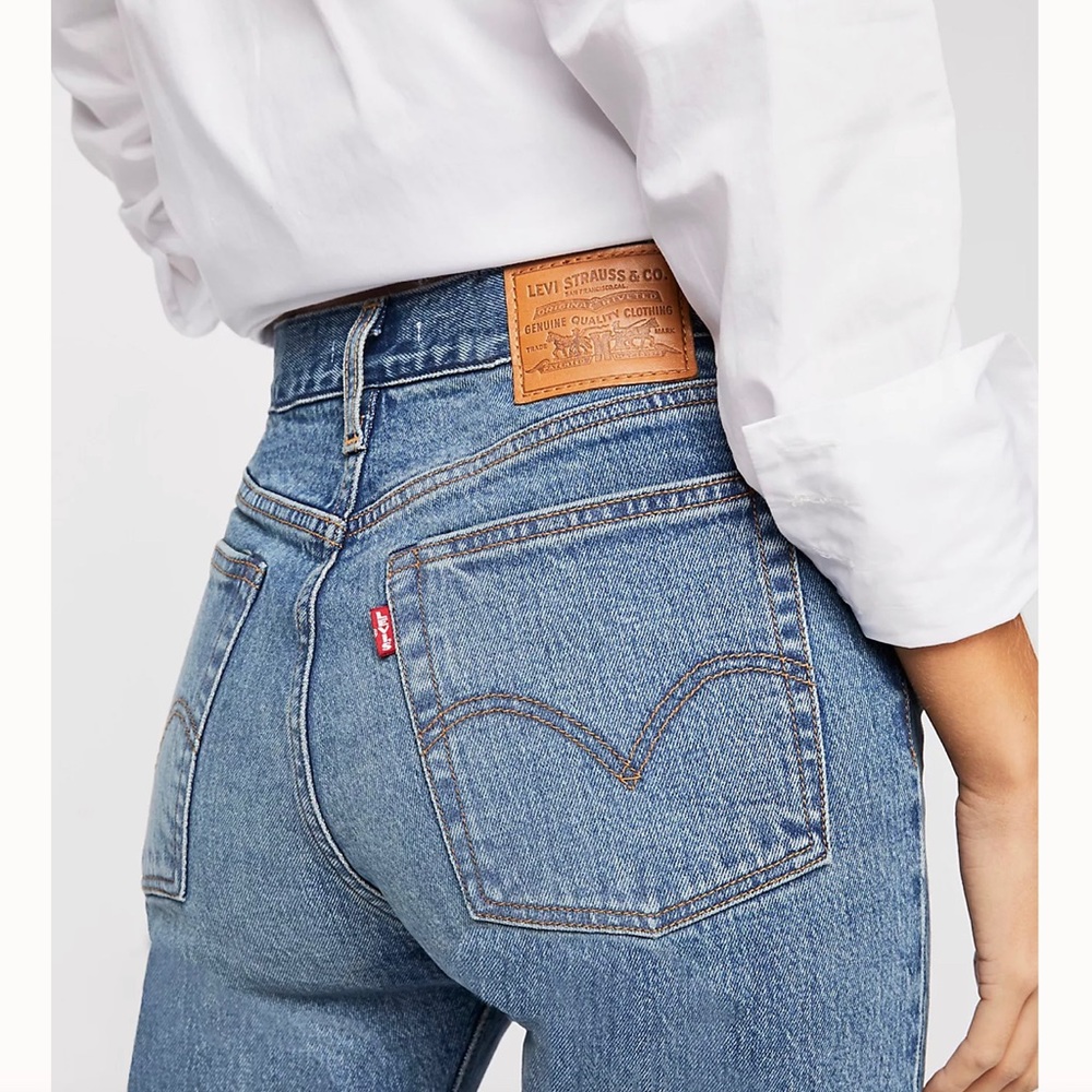 Levi Wedgie High Rise